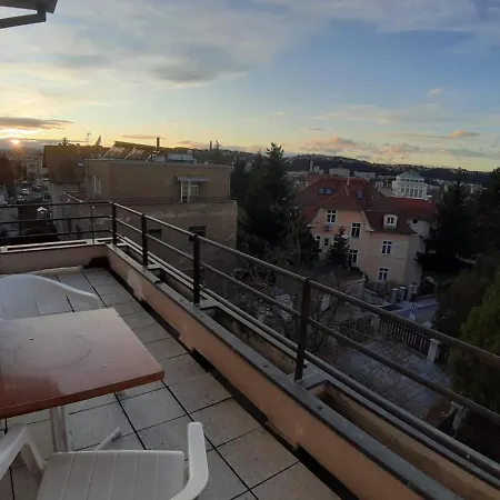 Rooms In Prague-Big+Comfy Exteriér fotografie