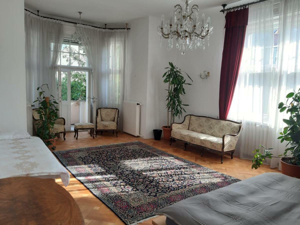 In Prague-big+comfy Praha